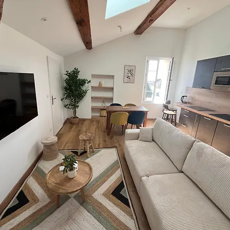 Louis Xiii, Le Somail. Appartement Ginestas