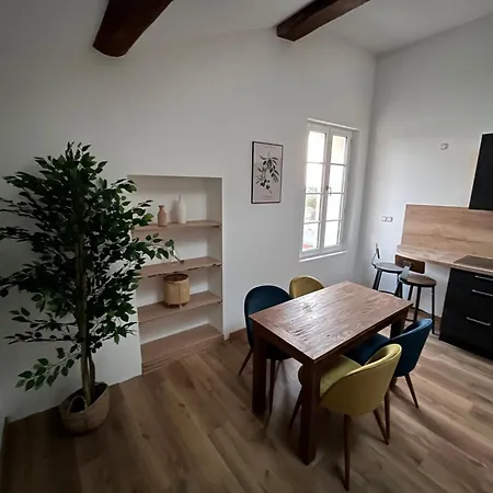 Apartment Louis Xiii, Le Somail. Ginestas